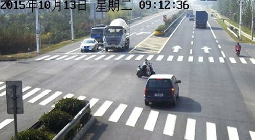 汽车掉头违章罚多少